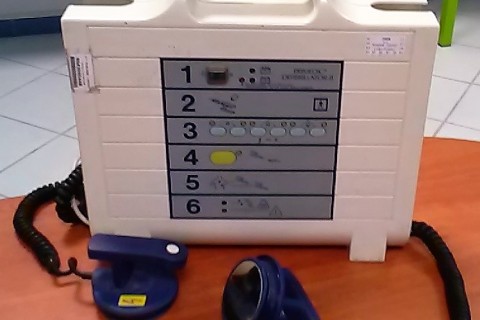 Defibrillatore a batterie Defi-B. Primedic.